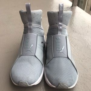 Grey Kylie Jenner Pumas